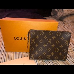 Louis Vuitton toiletry pouch 19